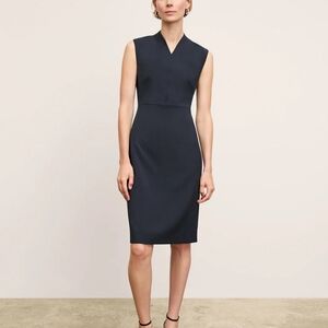 MM LaFleur Size 4 Dark Navy Aditi Sleeveless Pencil Dress